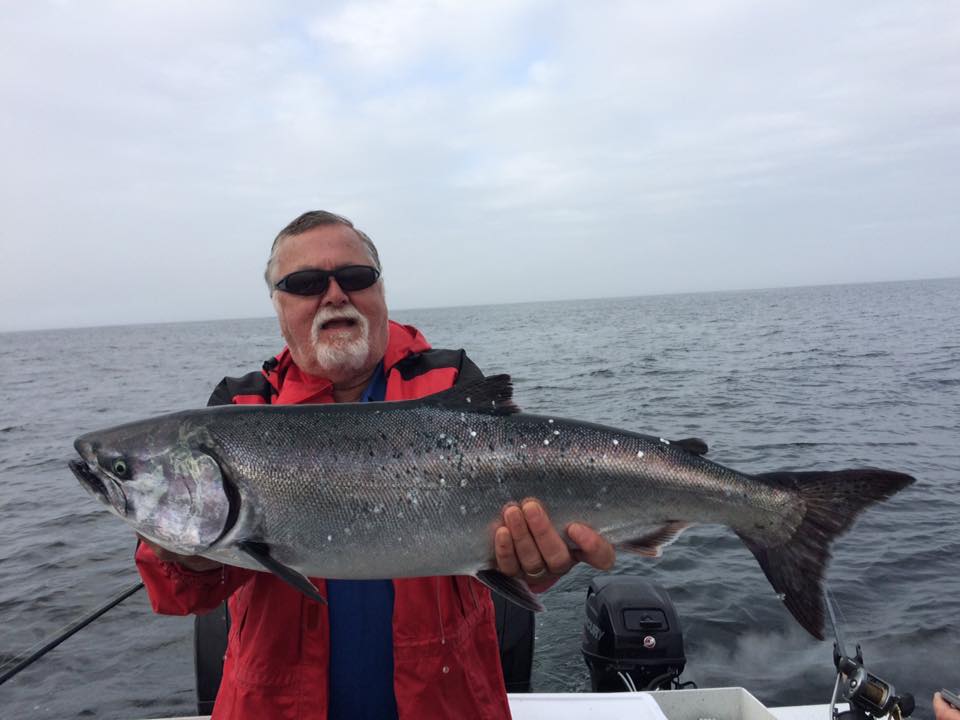 Brookings Oregon salmon fishing charters